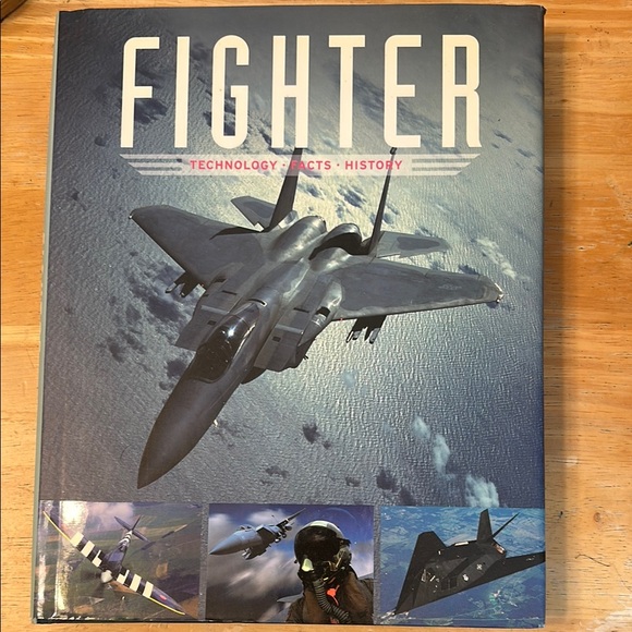 Fighter: Technology, Facts, History Coffee Table Book - Blue Cover - Picture 1 of 3